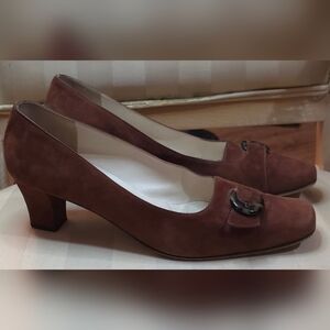 SALVATORE FERRAGAMO | BOUTIQUE | LADIES | BROWN  PUMPS | SHOES | HEELS SIZE 11 B
